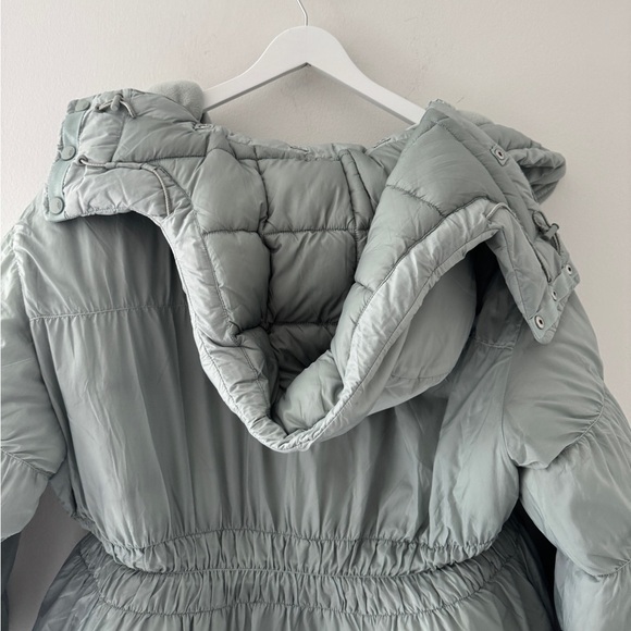 FREE PEOPLE NWT Like A Dream Long Reversible Puffer Jacket in Smoked Sage L - Picture 15 of 15